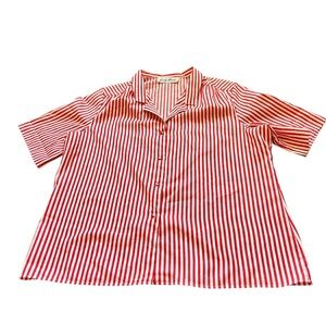 Lady Arrow red & white stripe
button up short sleeve vintage shirt